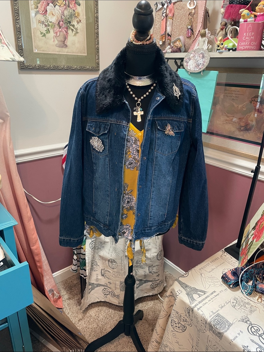 Dark Blue Denim Jacket with Black Faux Fur Collar - Liz Claiborne - Picture 3 of 16